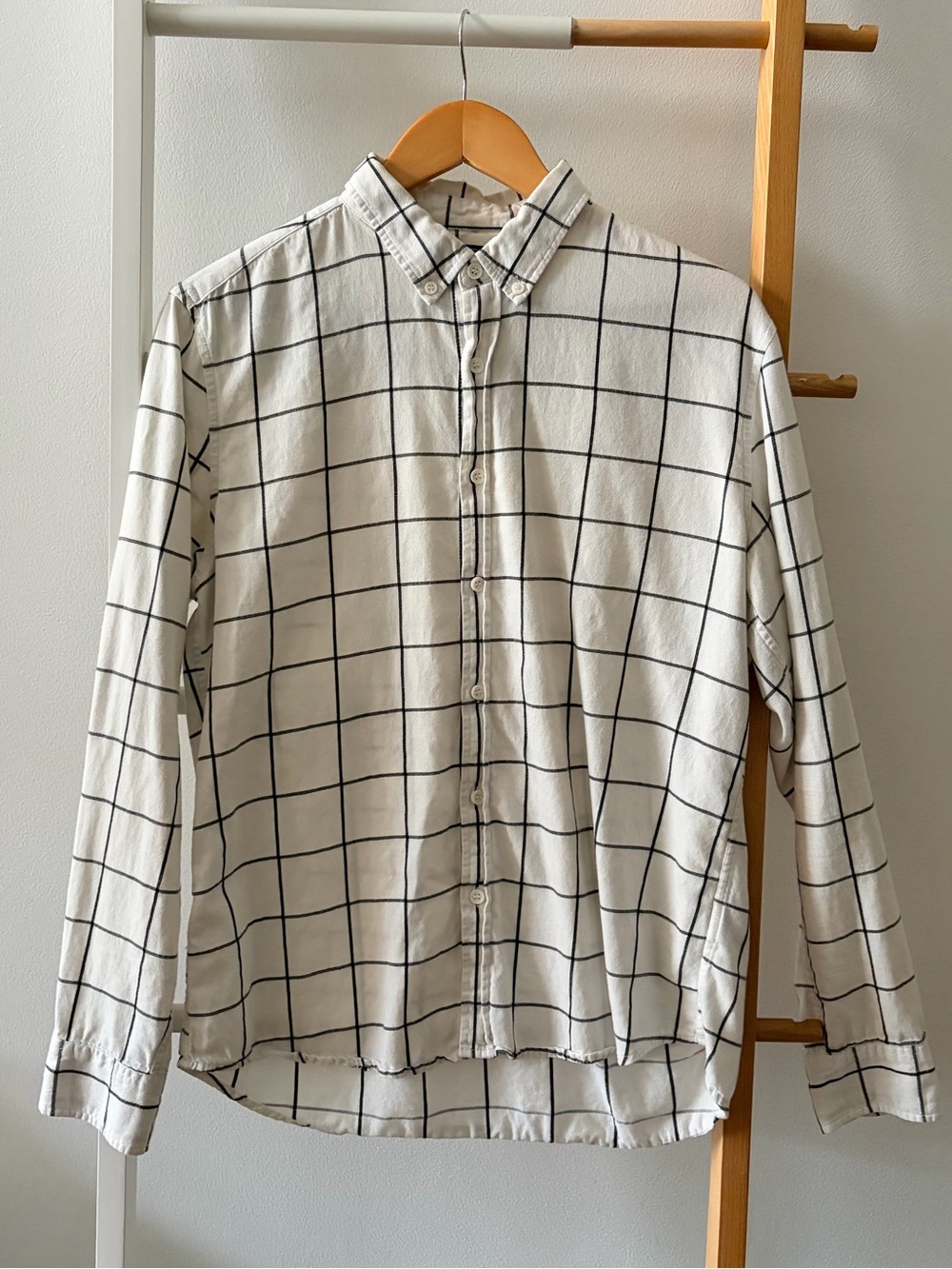 Men’s Forever 21 White Button-Down Shirt with Black Windowpane Grid
